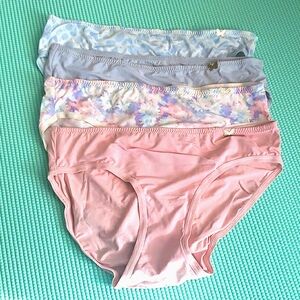 NWOT 4 Jessica Simpson Panties Size S